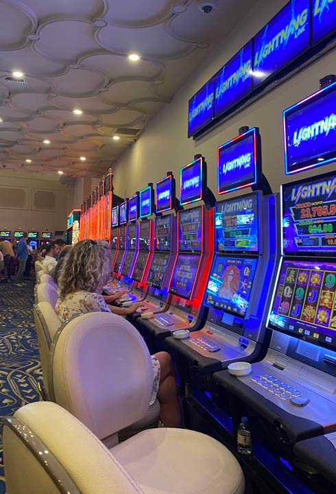 Slot Makinesi Volatilitesi: Kazanma Şansını Nasıl Artırırsınız?